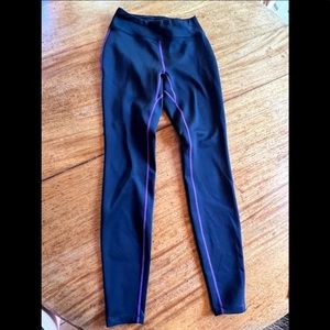 Eastern Mountain Sports black and purple high rise thick techwick leggings XS